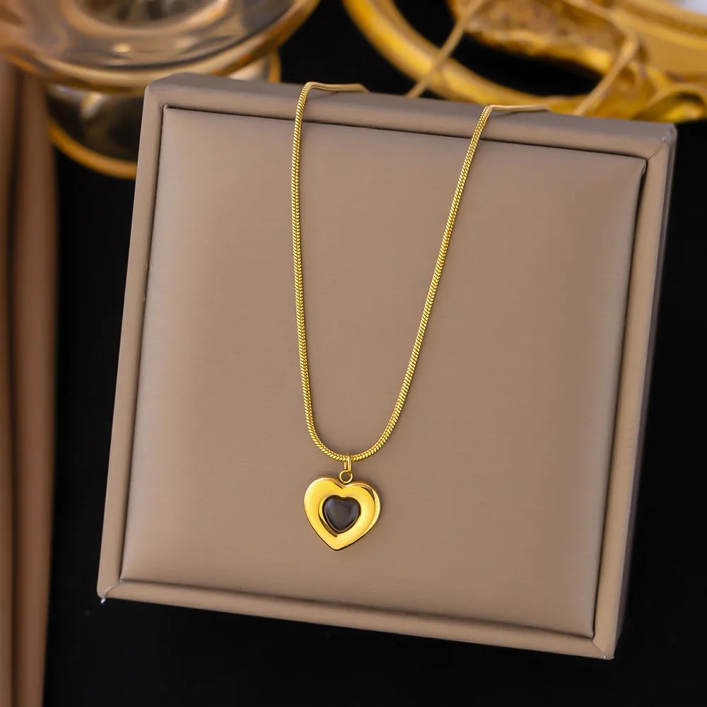 Gold Heart Pendant Necklace